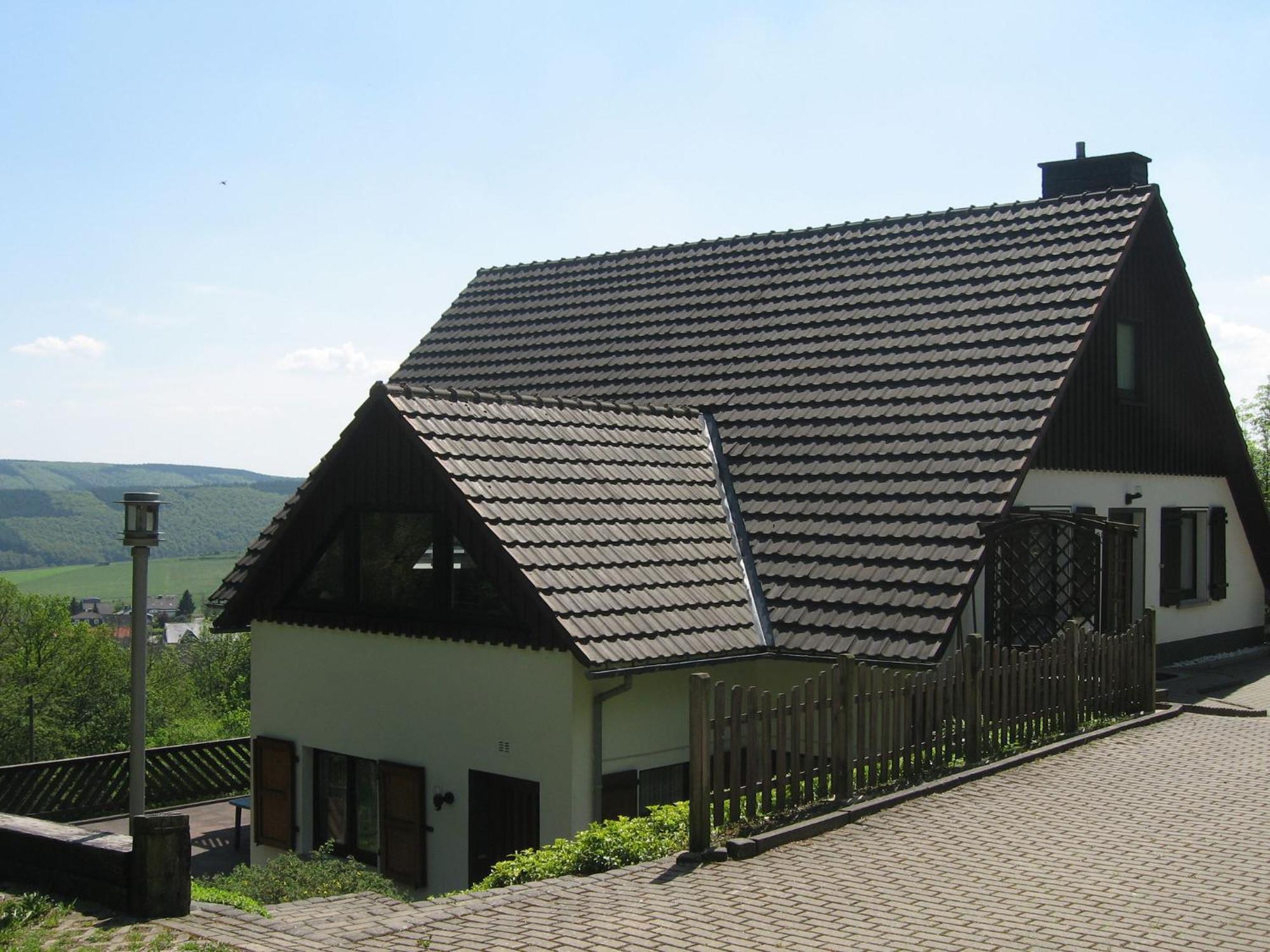 Nice Holiday Home Near Ski Area Medebach Exteriör bild