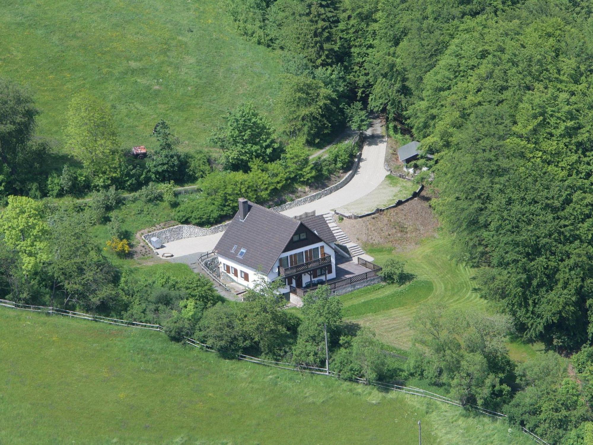 Nice Holiday Home Near Ski Area Medebach Exteriör bild
